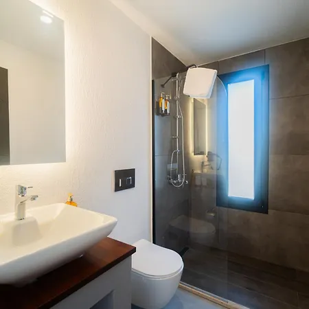 Blanco Hotel *